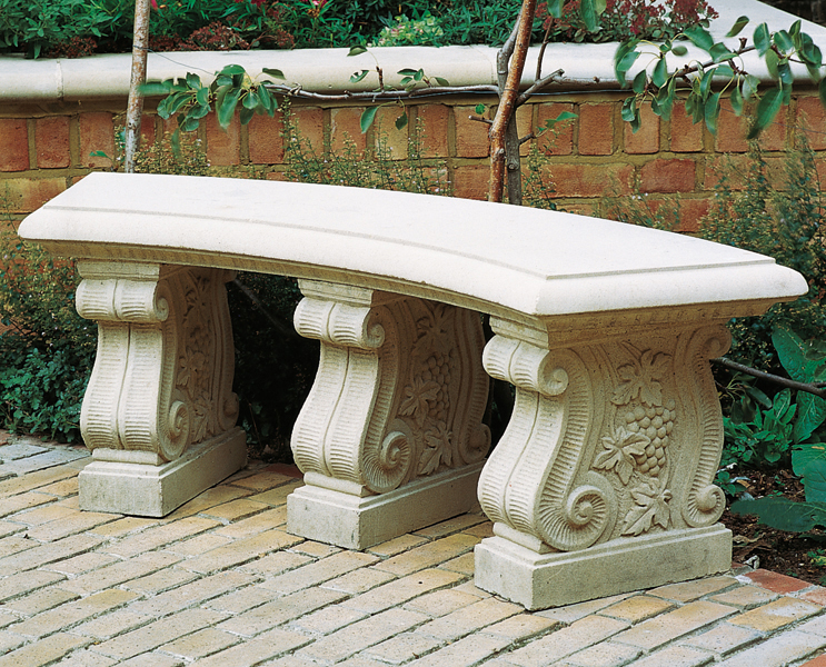 The Benefits of Adding a Garden Seat to Your Outdoor Space