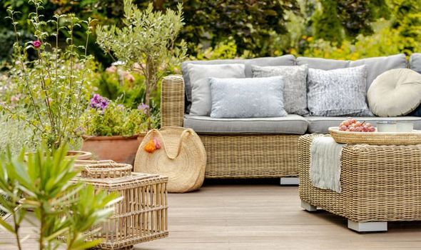 Garden sofas: The 6 bestselling outdoor sofas and sets on Amazon .