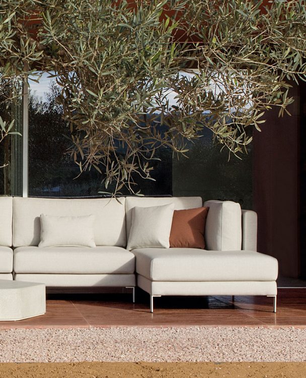 High Quality Luxury Outdoor and Garden Sofas — Exporm