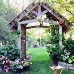 20 Cheap Outdoor Party Ideas That Look Expensive | Garden archway .