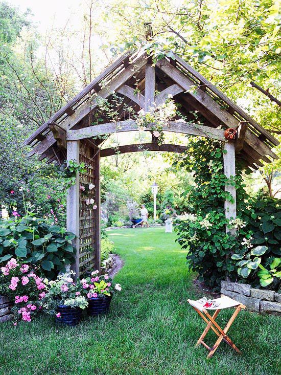 20 Cheap Outdoor Party Ideas That Look Expensive | Garden archway .