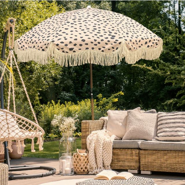 15 Stylish Garden Parasols And Garden Umbrellas For Summer 20