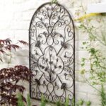 Pin by Barbara Hedges on garden art | Metal garden wall art, Iron .