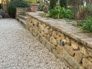 15 garden wall ideas – best DIY retaining walls and nice boundary .