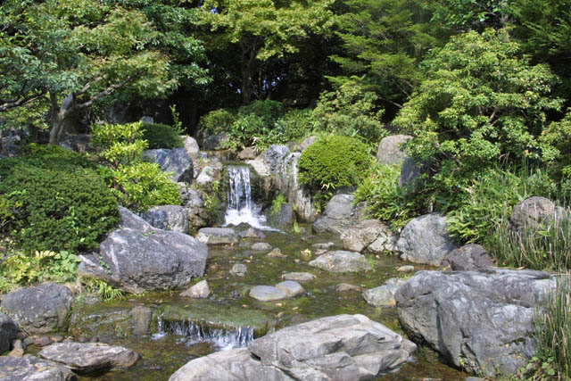 Japanese Gardens - Elements - Fal