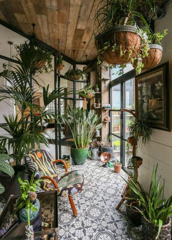 2022 Trends: Indoor Gardeni