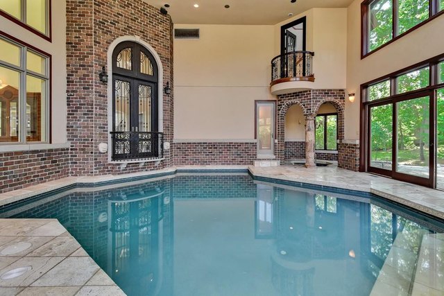 These 9 Homes With Indoor Pools Make a Splash No Matter the Weath