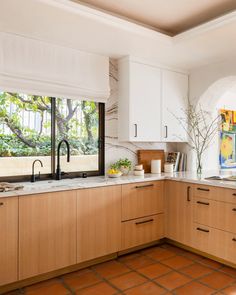 90 Amazing Kitchen Window Treatments ideas | kitchen window .