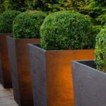 10 Easy Pieces: Bronze Garden Planters - Gardenista | Large garden .