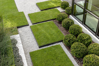 75 Front Yard Lawn Edging Ideas You'll Love - April, 2024 | Hou