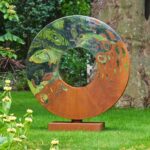 Metal Garden Sculpture | Garden art sculptures, Metal sculptures .