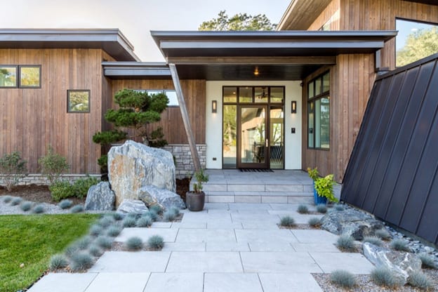 Modern landscape design: classic with a twi