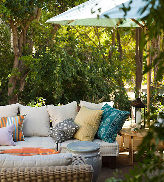 Inspired By} Outdoor Daybeds - The Inspired Ro