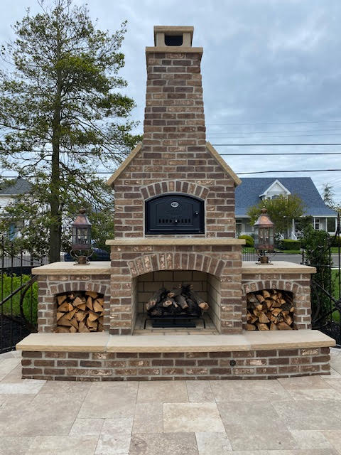 Outdoor Combo Fireplace and Pizza Oven - Round Grove Produc