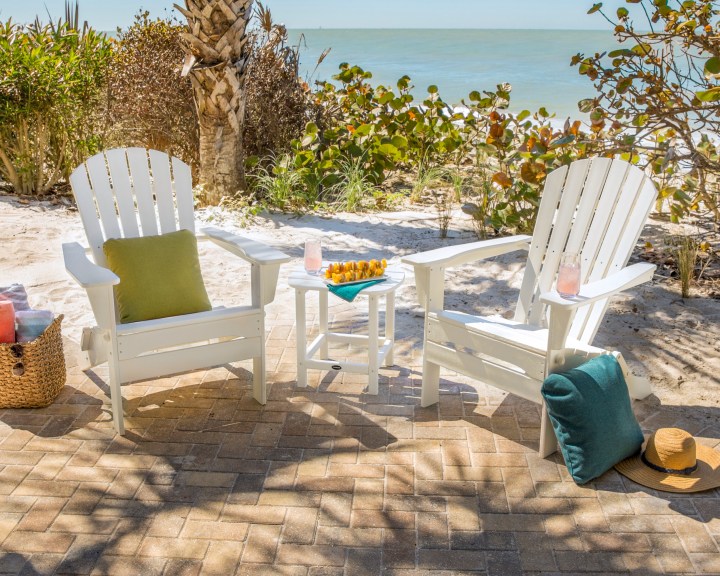 Which Outdoor Furniture Material is Best for Your Beach Hous