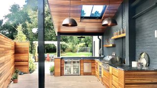 Outdoor Kitchen Ideas For Year-Round Alfresco Fun | Homebuildi