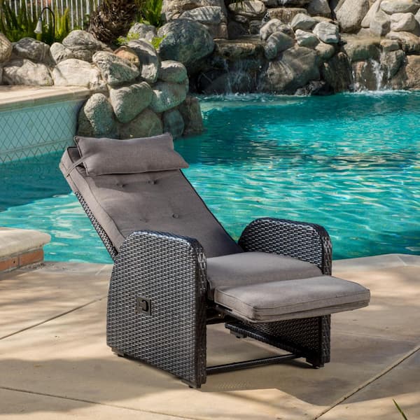 The Ultimate Guide to Choosing the Best Outdoor Recliner for Your Patio