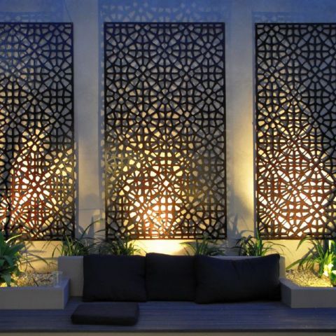 Creating the Ultimate Outdoor Entertainment Space with Outdoor Screens