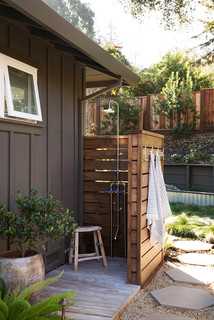 75 Outdoor Shower Ideas You'll Love - April, 2024 | Hou