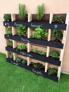 130+ Inspired Wood Pallet Projects and Ideas | Small vegetable .