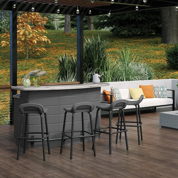 Creating the Perfect Outdoor Oasis: How to Design a Stylish Patio Bar