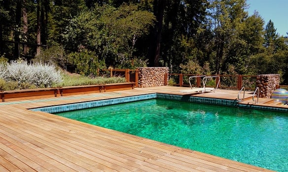 15 Impressive Designs for Wooden Pool Dec